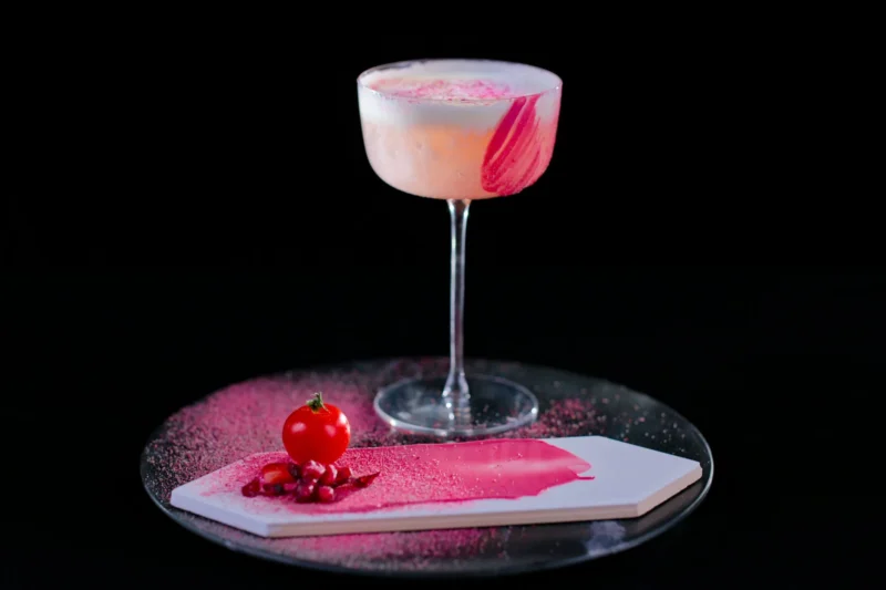 Mastering Eye-Catching Cafe Drink Presentation Techniques